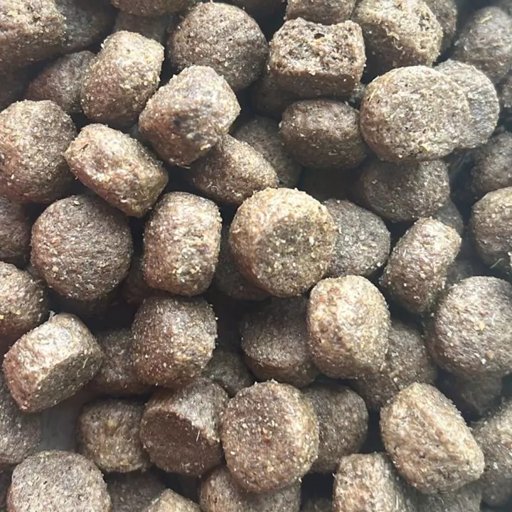 Masters Complete Meaty Crunch Working Dog Food 2 Masters Complete Meaty Crunch Working Dog Food - Image 2